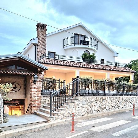 Bracera Inn Малинска Екстериор снимка